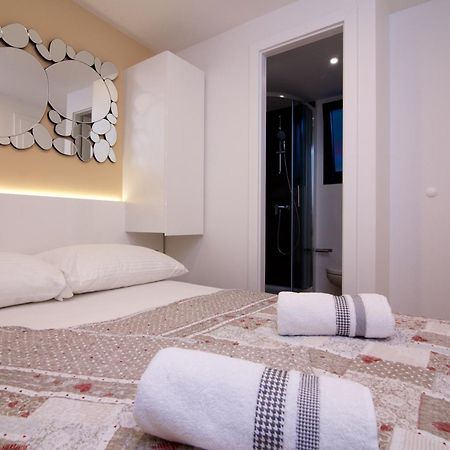 Tomica Apartments With Pool Biograd Na Moru Eksteriør bilde
