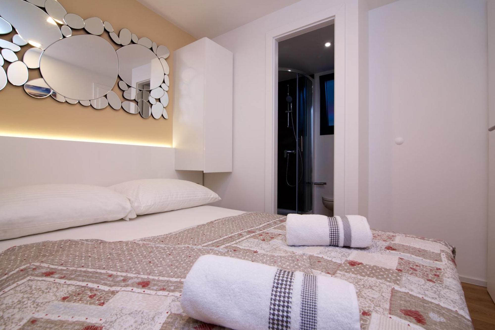 Tomica Apartments With Pool Biograd Na Moru Eksteriør bilde