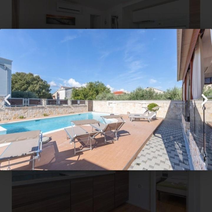 Tomica Apartments With Pool Biograd Na Moru Eksteriør bilde