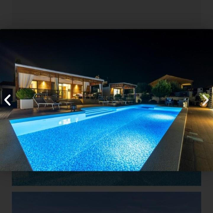Tomica Apartments With Pool Biograd Na Moru Eksteriør bilde