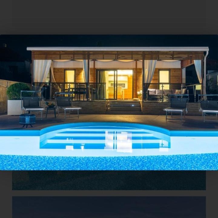 Tomica Apartments With Pool Biograd Na Moru Eksteriør bilde