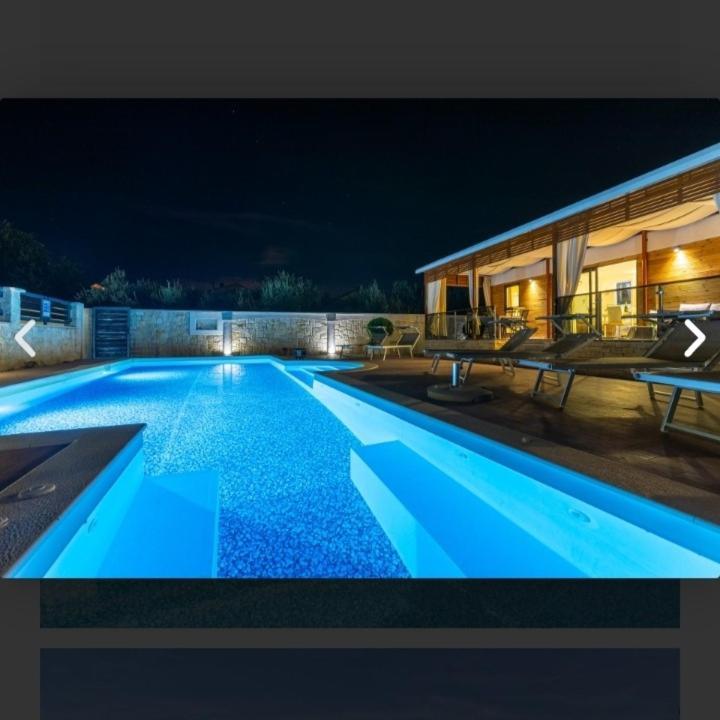 Tomica Apartments With Pool Biograd Na Moru Eksteriør bilde