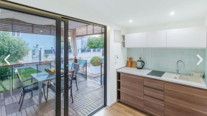 Tomica Apartments With Pool Biograd Na Moru Eksteriør bilde